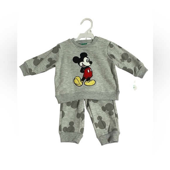 Disney Gray Mickey Mouse Set 0/3 months and A pillow sheet new - Picture 1 of 5